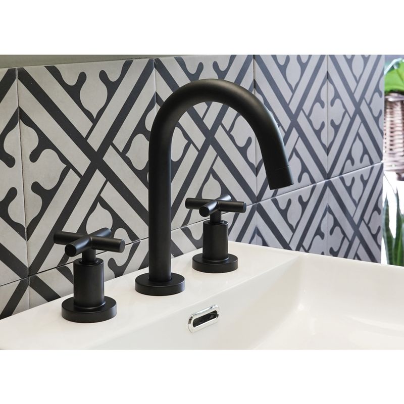 Griferia-Canilla-Lavatorio-Baño-Velvet-Black-Peirano-60-190