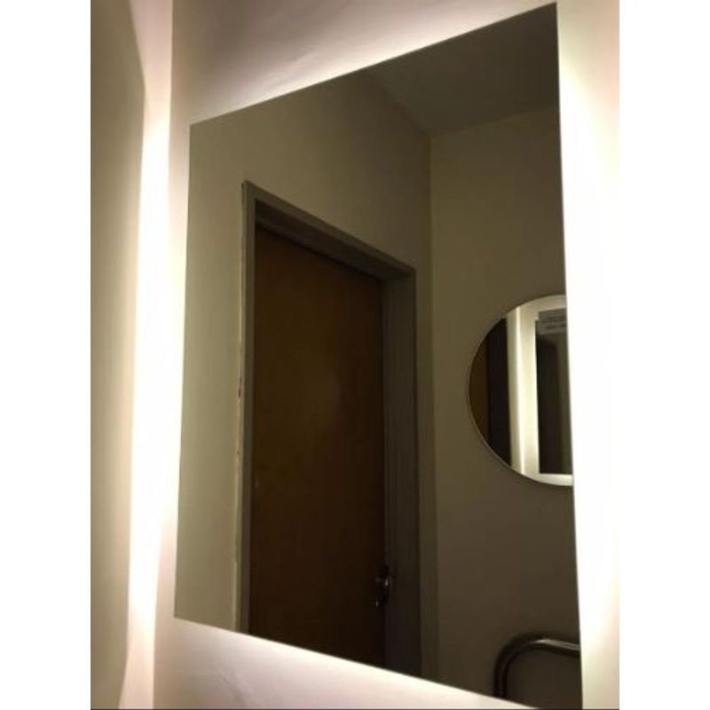 Espejo-Rectangular-Con-Luz-Led-Reflejar-60x80cm